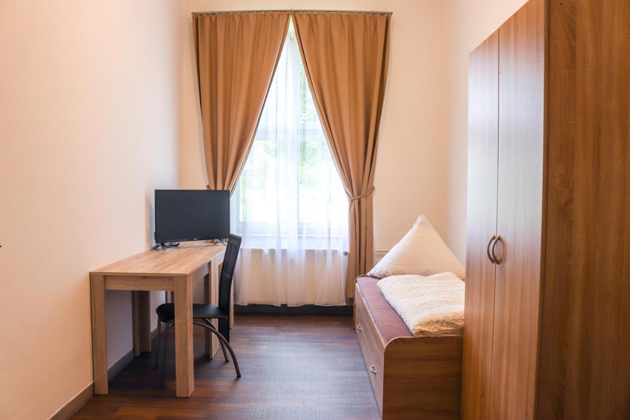 Fmm Hostel Memmingerberg Ngoại thất bức ảnh