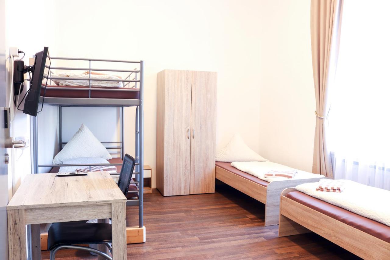 Fmm Hostel Memmingerberg Ngoại thất bức ảnh